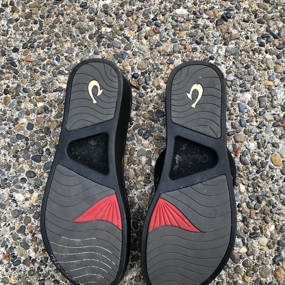 OluKai Women’s Pio Lua Black Wedge Flip Flop Sandal size 8 - Picture 5 of 9